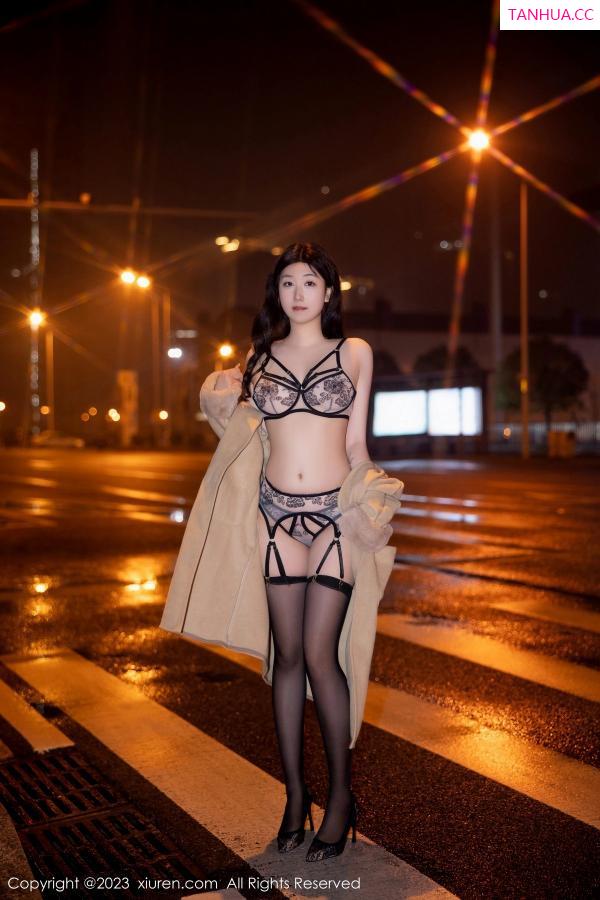 江真真  [XiuRen]高清写真图 2023.03.16 No.6424 江真真 黑丝美臀第30张图片